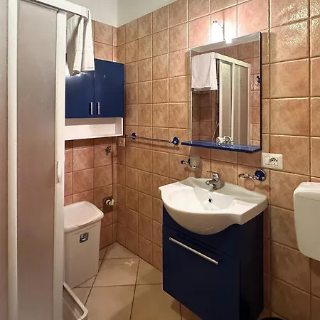 2 Bedroom Beautiful In Lecce Nei Marsi Apartmán *