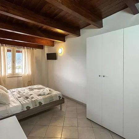 2 Bedroom Beautiful In Lecce Nei Marsi * Gioia Dei Marsi